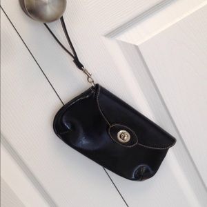 Patent wristlet